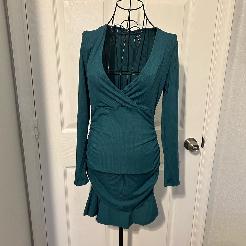 Elegant Teal Long Sleeve Dress